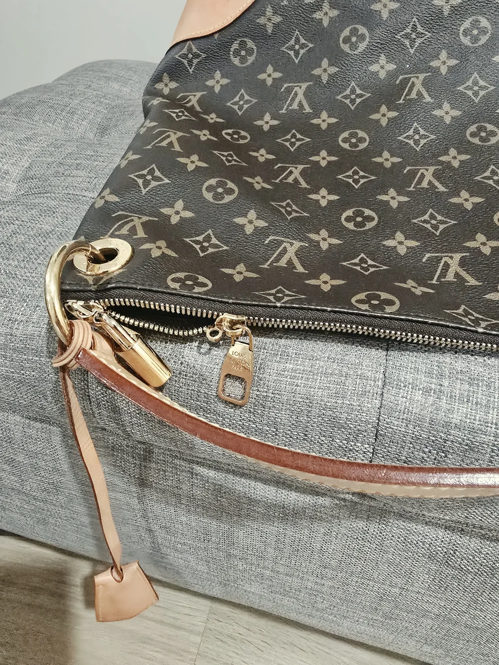 Louis Vuitton description authentic